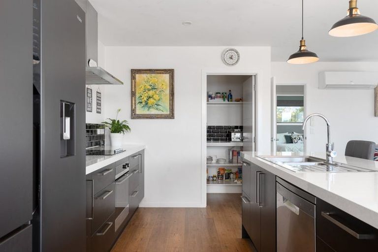 Photo of property in 19 Whincops Road, Halswell, Christchurch, 8025