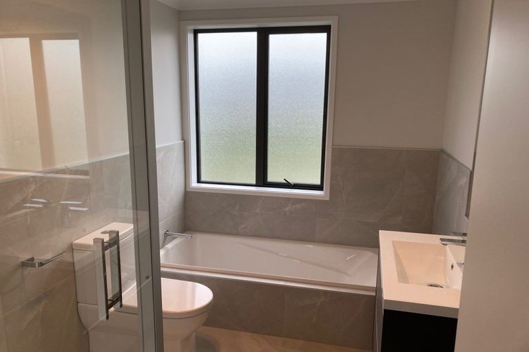 Photo of property in 23a O'meara Street, Swanson, Auckland, 0614