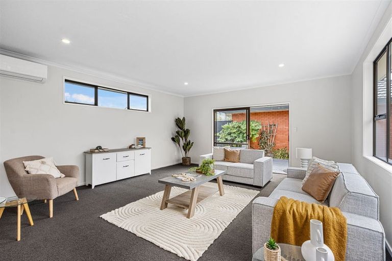 Photo of property in 97 Winters Road, Redwood, Christchurch, 8051