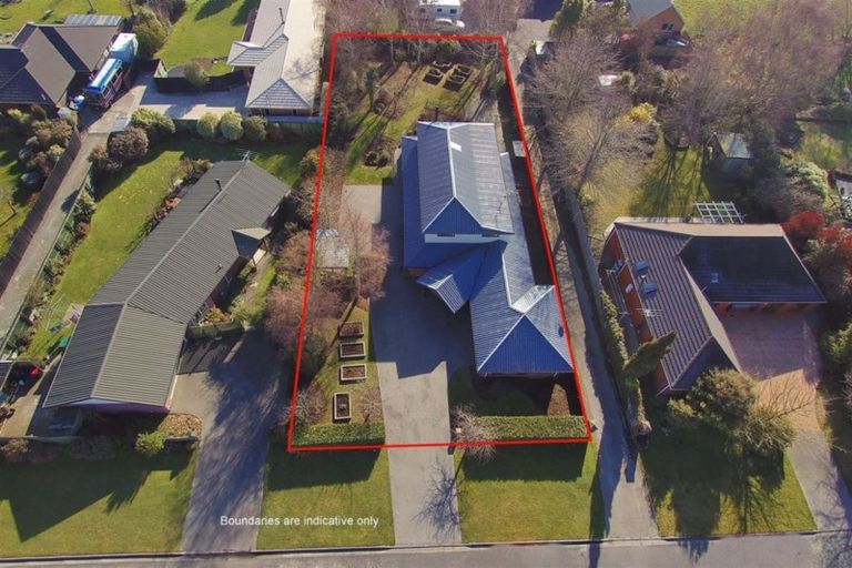 Photo of property in 24 Eders Road, Woodend, 7610