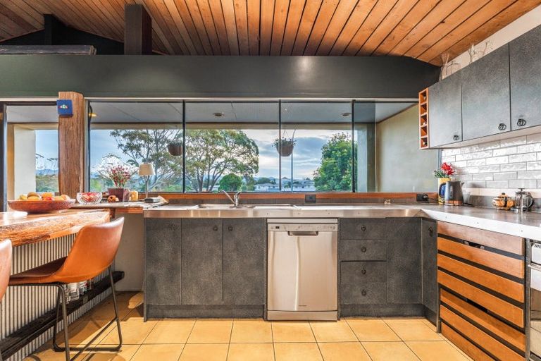 Photo of property in 3/16 Captain Scott Road, Glen Eden, Auckland, 0602