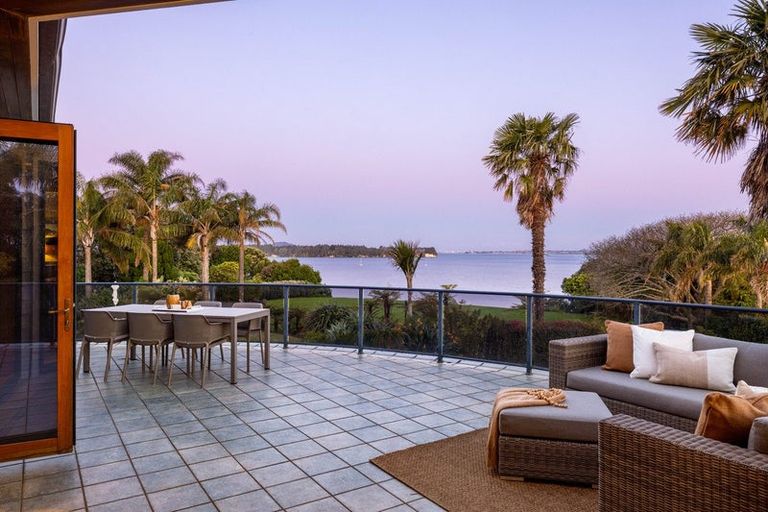 Photo of property in 20 Tinopai Drive, Omokoroa, 3114