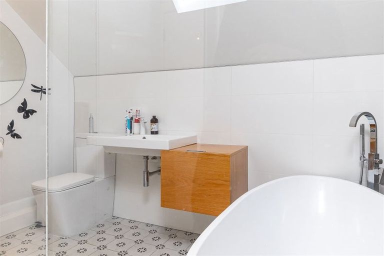 Photo of property in 96 Tomes Road, St Albans, Christchurch, 8052