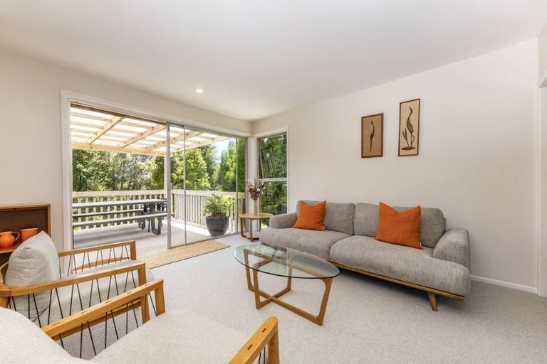 Photo of property in 1 Wirihana Road, Titirangi, Auckland, 0602