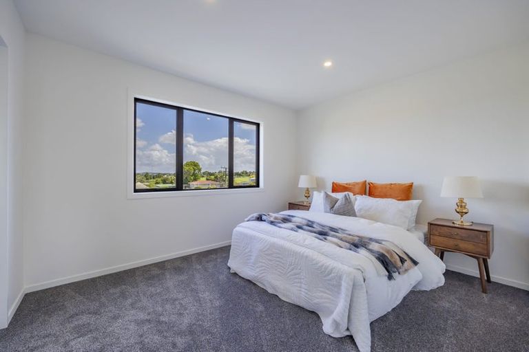 Photo of property in 8/8 Sheehan Road, Te Atatu South, Auckland, 0610