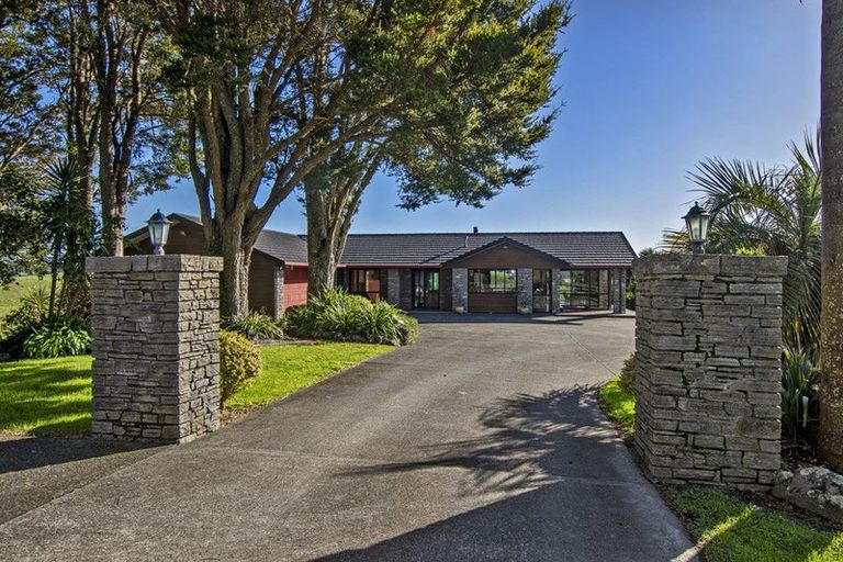 Photo of property in 18 Pataua Road North, Whareora, Whangarei, 0175