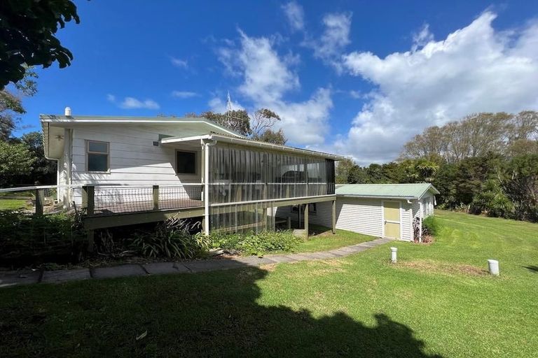 Photo of property in 730 Whangaruru North Road, Whangaruru, Hikurangi, 0184
