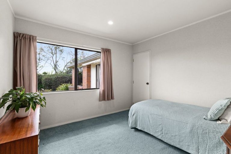 Photo of property in 12 Kingsgate Row, Havelock North, 4130