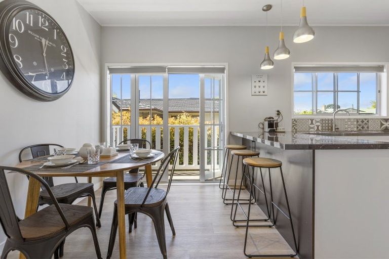 Photo of property in 16 Glengarry Place, Hilltop, Taupo, 3330