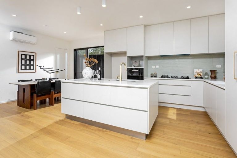 Photo of property in 10a Agathis Avenue, Mairangi Bay, Auckland, 0630