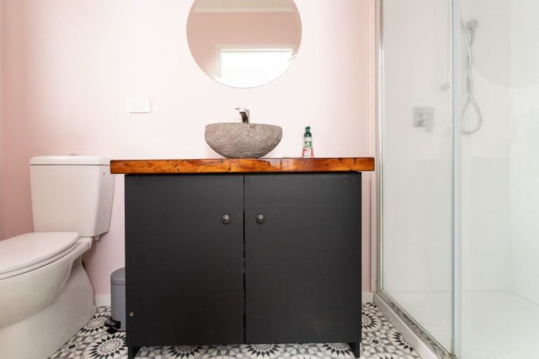 Photo of property in 19 Tunarau Street, Raglan, 3225