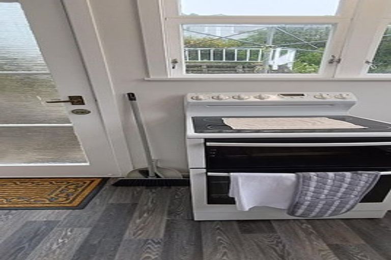 Photo of property in 4 Cecil Road, Wadestown, Wellington, 6012