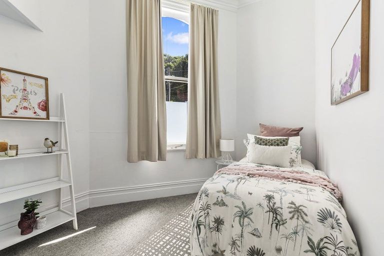 Photo of property in 18 Portland Crescent, Thorndon, Wellington, 6011