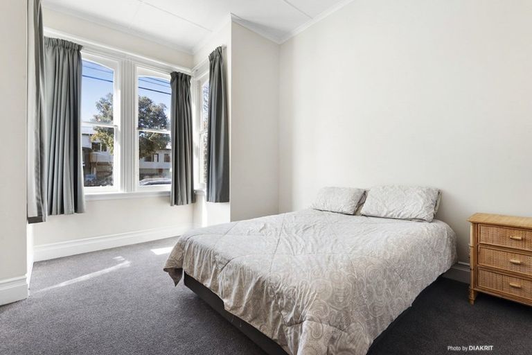 Photo of property in 54 Kilbirnie Crescent, Kilbirnie, Wellington, 6022