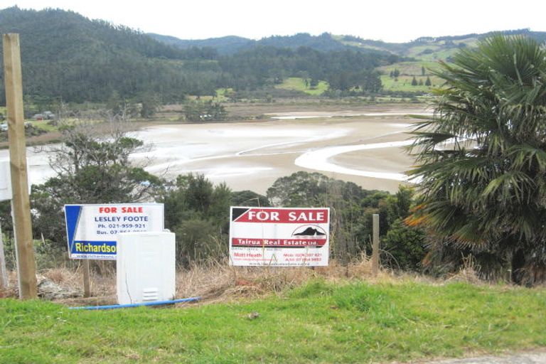 Photo of property in 22 Ridge Road, Tairua, 3508