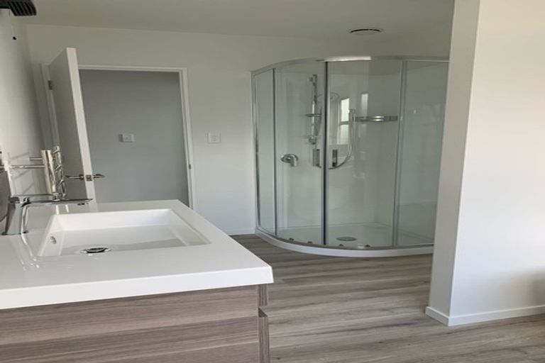 Photo of property in 10 Mccahon Drive, Rangiora, 7400