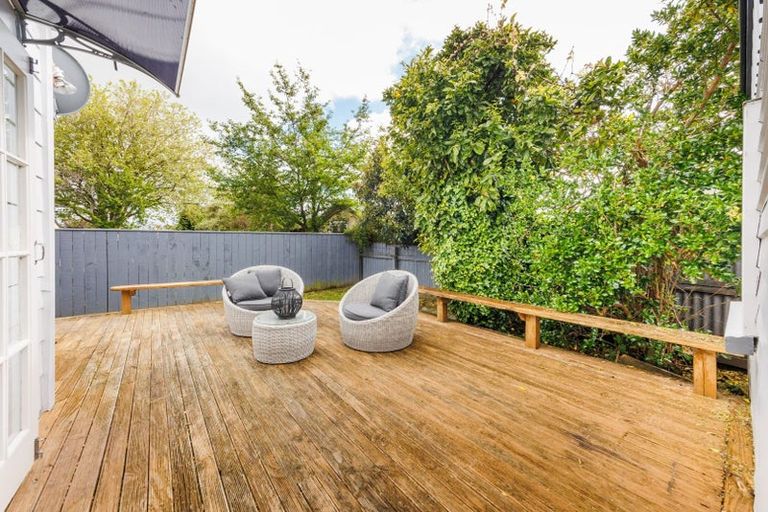 Photo of property in 69 Chelwood Street, Takaro, Palmerston North, 4412