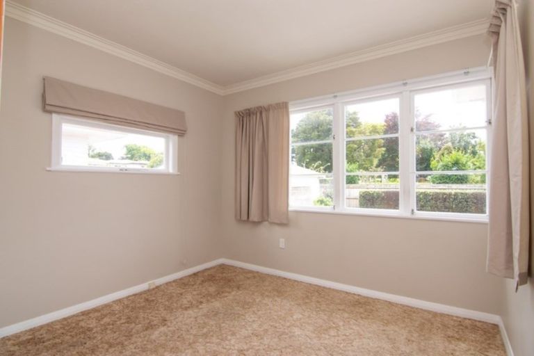 Photo of property in 583 Featherston Street, Roslyn, Palmerston North, 4414