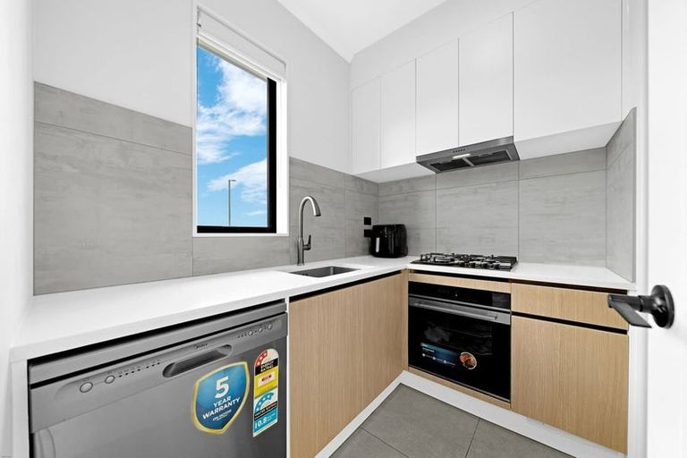 Photo of property in 155 Hitchen Road, Pokeno, 2402