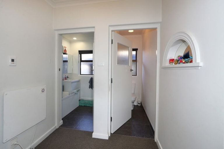 Photo of property in 28 Chester Street, Taradale, Napier, 4112