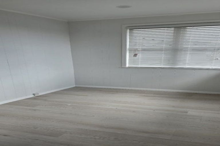 Photo of property in 19 Sheridan Drive, New Lynn, Auckland, 0600