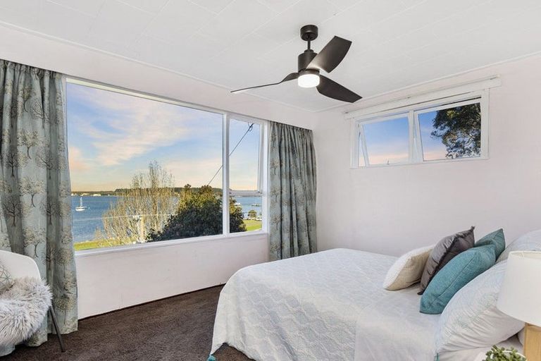 Photo of property in 39 Harbour View Road, Omokoroa, 3114