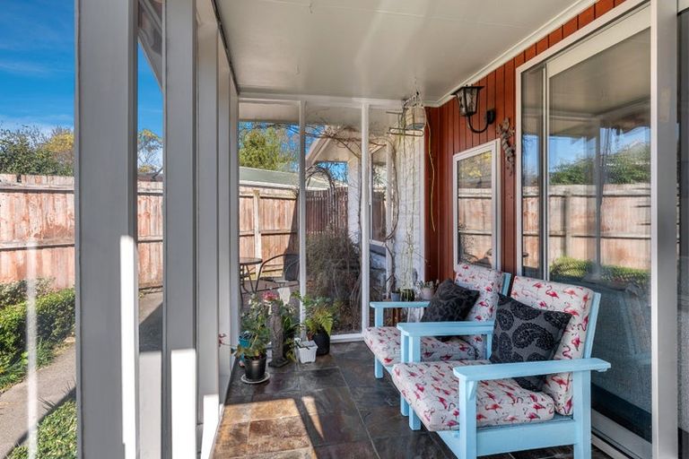 Photo of property in 2/18 Pahau Place, Cracroft, Christchurch, 8025