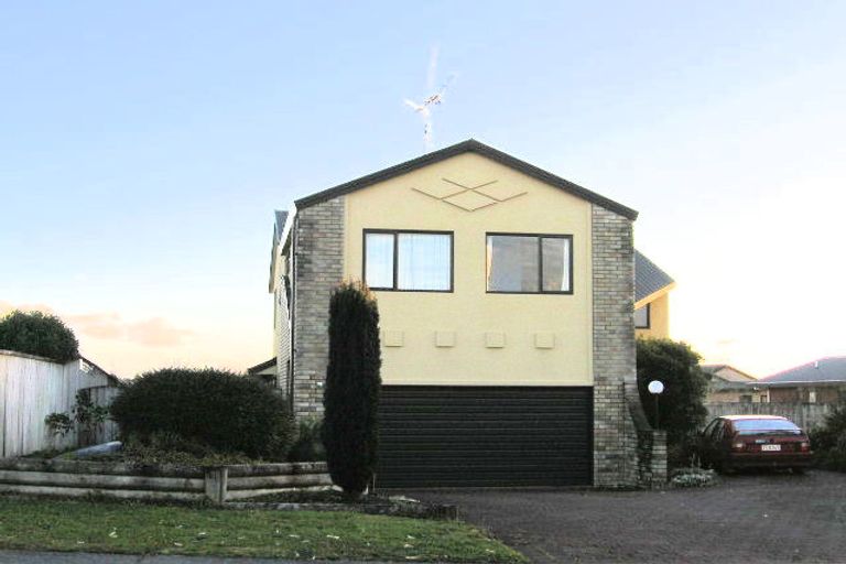 Photo of property in 3 Silhouette Way, Western Heights, Hamilton, 3200