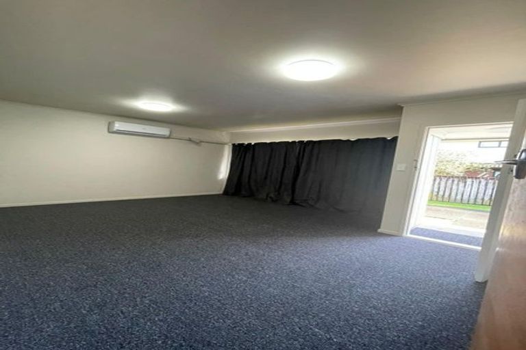Photo of property in 3/37 Clevedon Road, Papakura, 2110