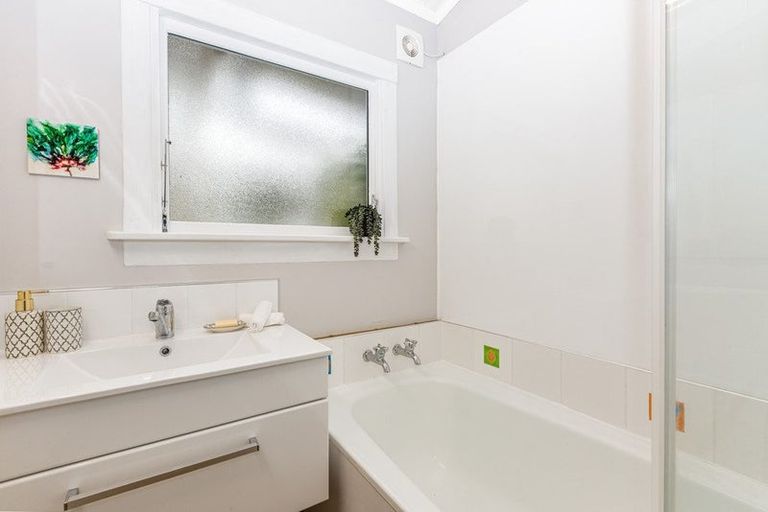 Photo of property in 25 Palm Grove, Belmont, Lower Hutt, 5010