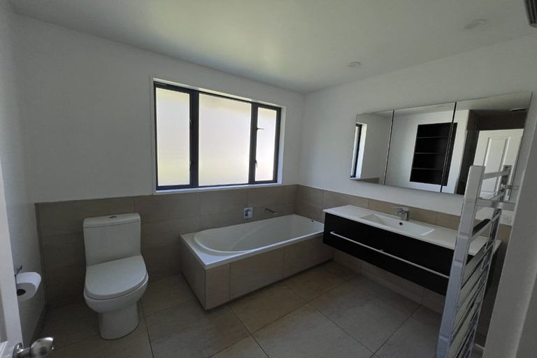 Photo of property in 73 Mcdonnell Road, Arrowtown, 9302