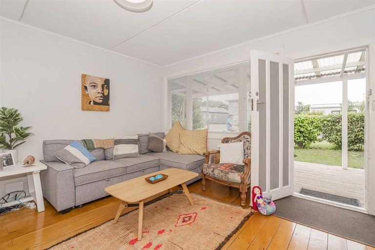 Photo of property in 4 Riverview Road, Cooks Beach, Whitianga, 3591