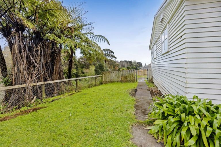 Photo of property in 32b Seaview Road, Marfell, New Plymouth, 4310