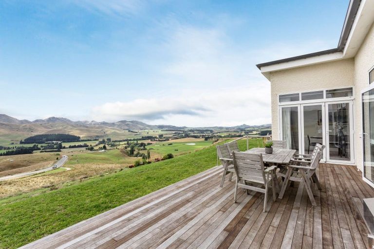 Photo of property in 67 Macraes Road, Waynes, Palmerston, 9483