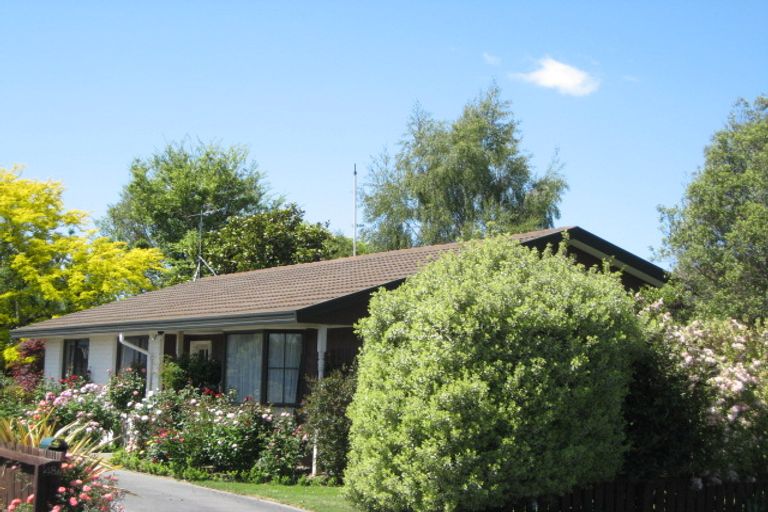 Photo of property in 46 Dunbarton Street, Redwood, Christchurch, 8051