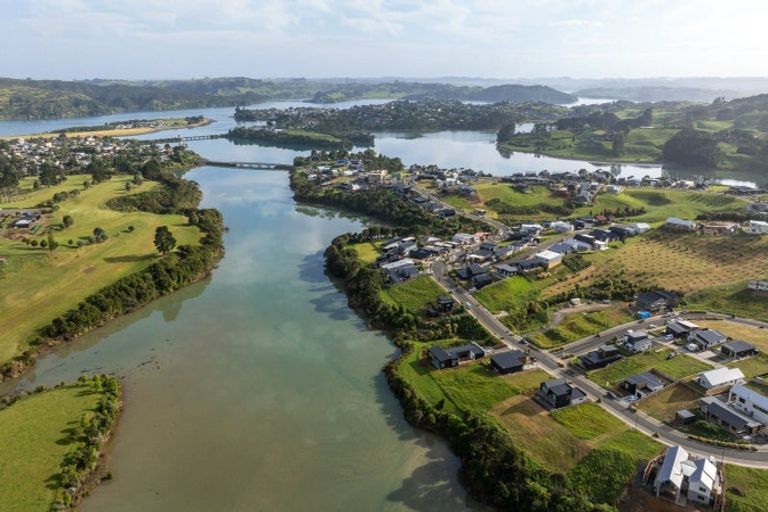 Photo of property in 70 Omahina Street, Raglan, 3225