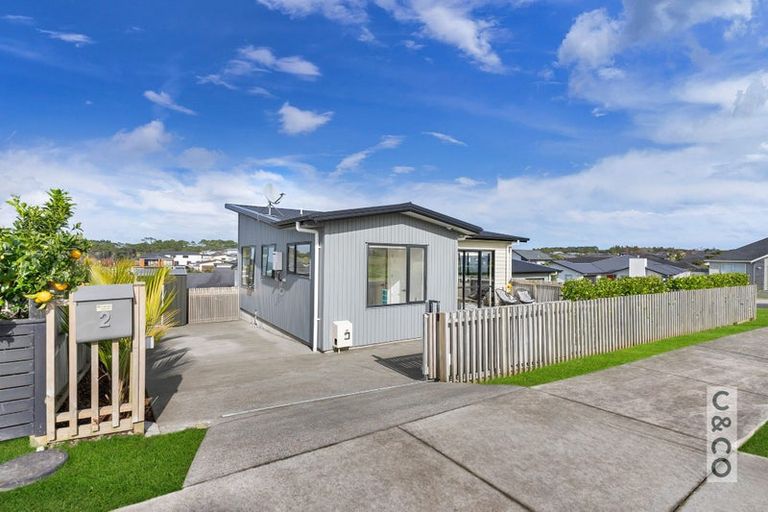 Photo of property in 5 Byron Drury Way, Riverhead, 0820