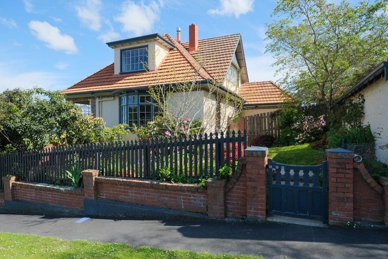 Photo of property in 7 Grandview Crescent, Opoho, Dunedin, 9010