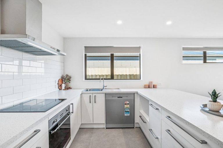 Photo of property in 5 Romney Drive, Belfast, Christchurch, 8051