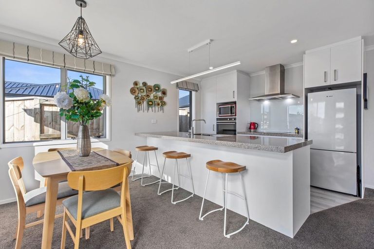 Photo of property in 184 Te Okuroa Drive, Papamoa, 3118