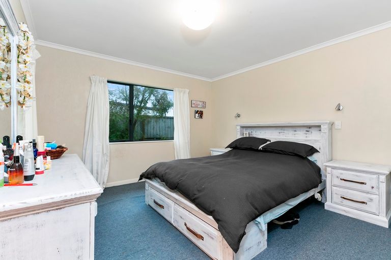 Photo of property in 1 Barbara Grove, Papamoa Beach, Papamoa, 3118