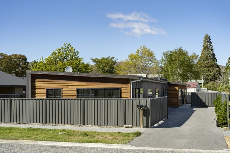 Photo of property in 16 Molyneux Avenue, Cromwell, 9310