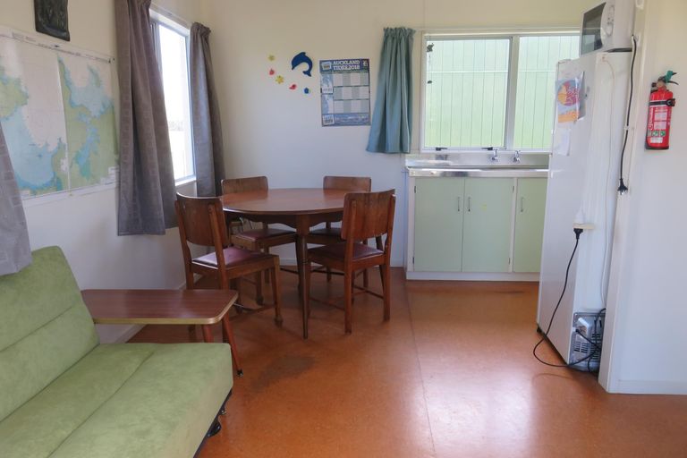 Photo of property in 24 Paradise Road, Coopers Beach, 0420