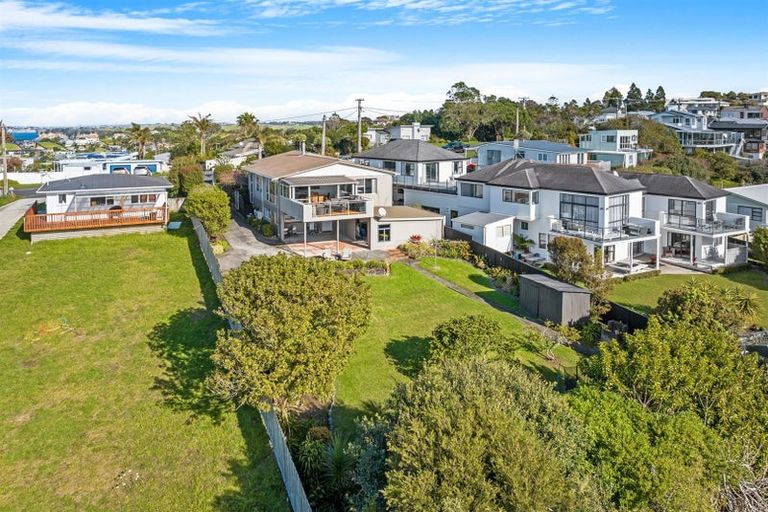 Photo of property in 69 Wade River Road, Stanmore Bay, Whangaparaoa, 0932