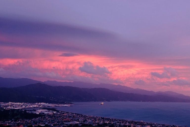 Photo of property in 282 Maungaraki Road, Maungaraki, Lower Hutt, 5010