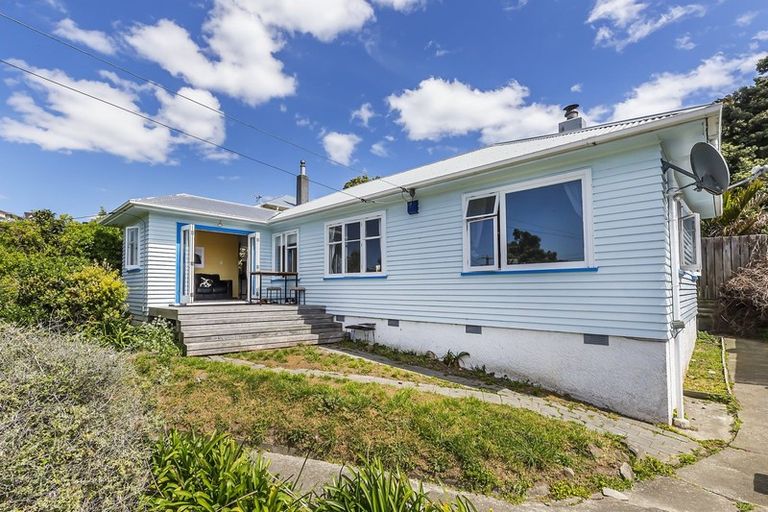 Photo of property in 103 Tireti Road, Titahi Bay, Porirua, 5022