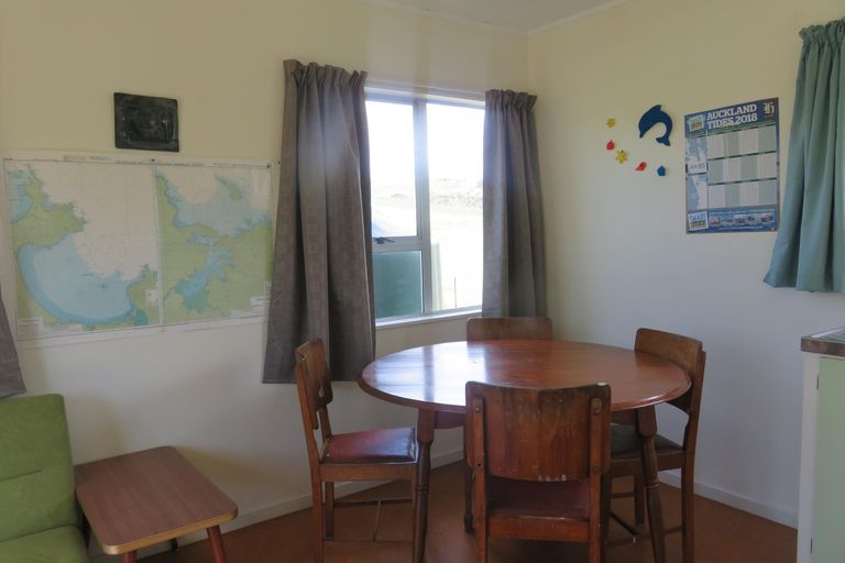 Photo of property in 24 Paradise Road, Coopers Beach, 0420
