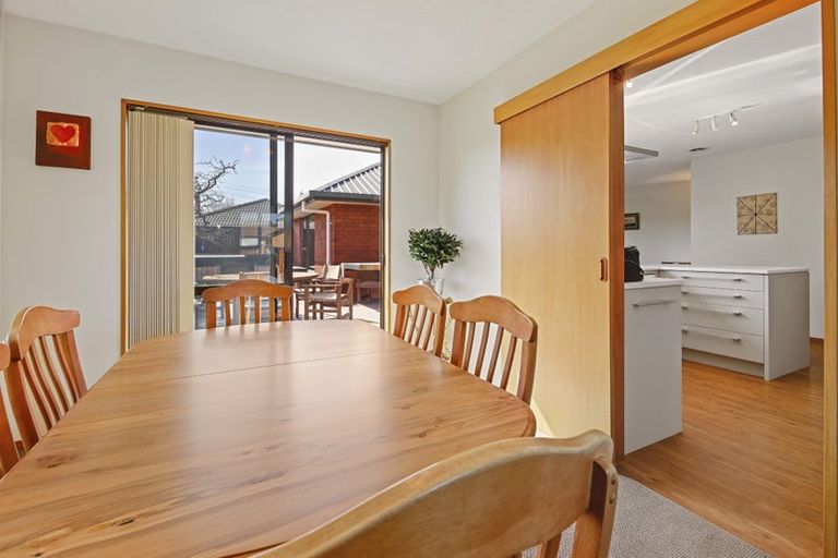 Photo of property in 6 Thornhill Place, Sockburn, Christchurch, 8042