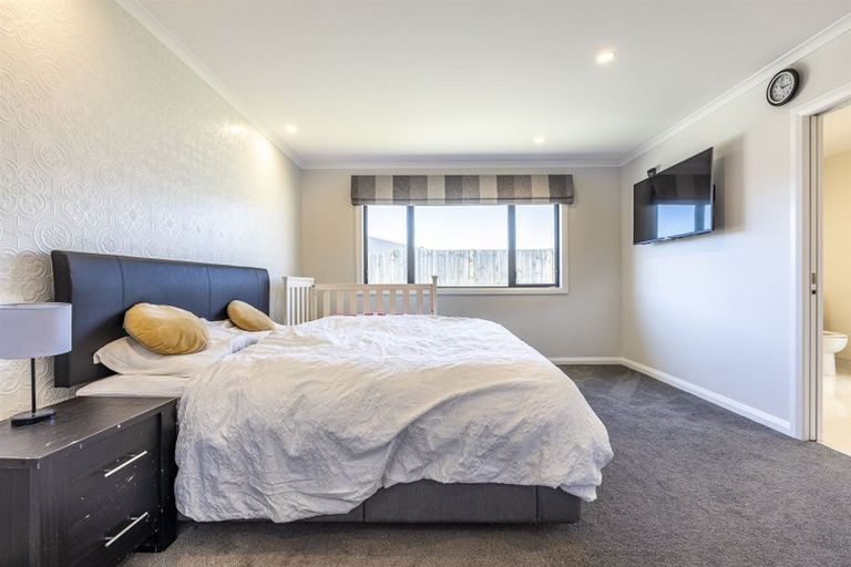 Photo of property in 4 Silicon Way, Fitzherbert, Palmerston North, 4410