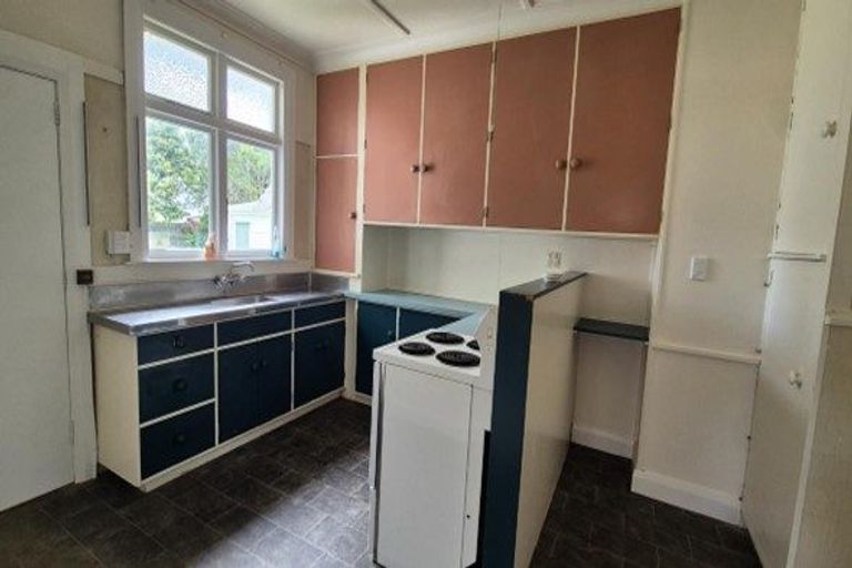 Photo of property in 27 Manapouri Crescent, Hokowhitu, Palmerston North, 4410